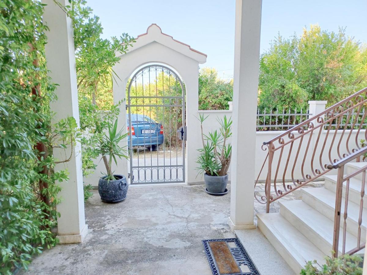 Apartment Lorenzo Trogir Exterior foto