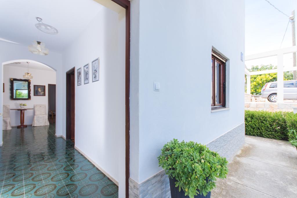 Apartment Lorenzo Trogir Exterior foto